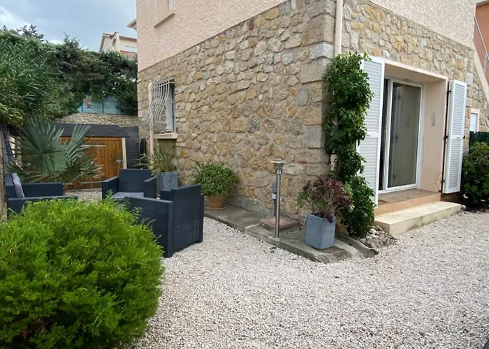 Les Lones Avec Jardin Daire